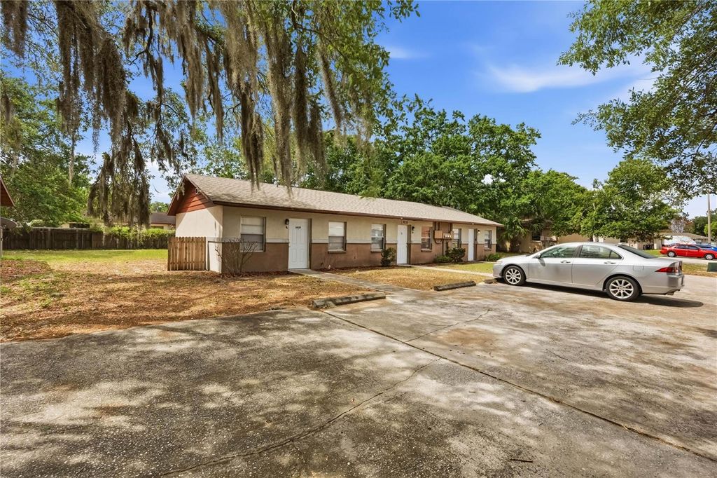 Photo of 3020 Allred Drive, Auburndale, FL 33823 (MLS # A4692003)