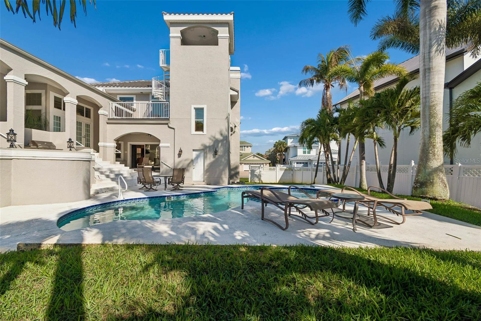 TIERRA VERDE UNIT 1 4TH REP - Residential