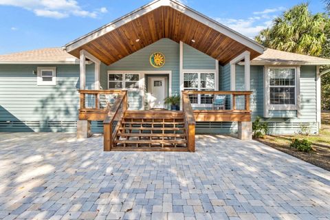 A home in HOMOSASSA