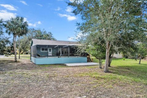 A home in HOMOSASSA