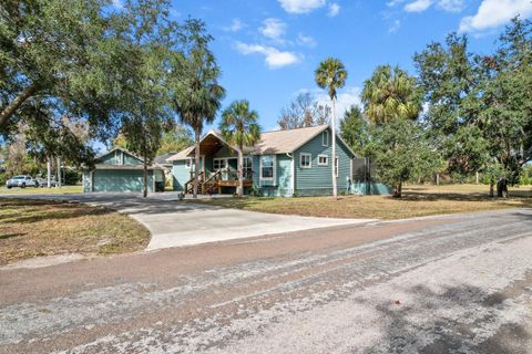 A home in HOMOSASSA