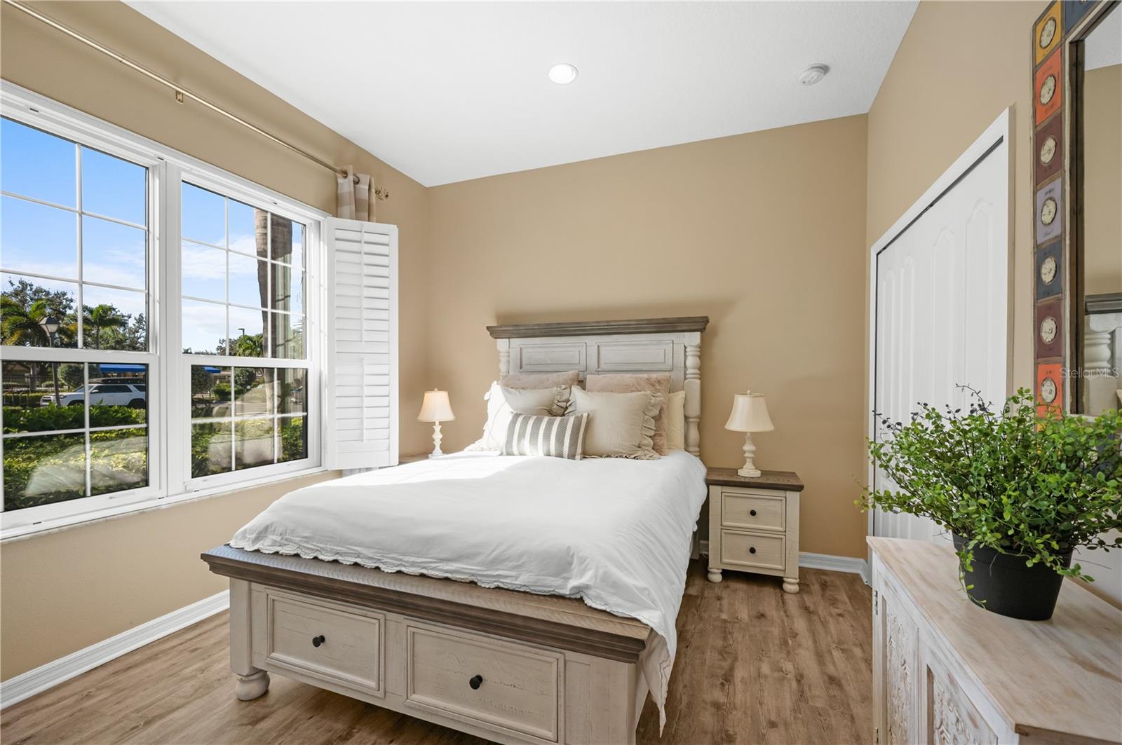 WISTERIA PARK - Residential