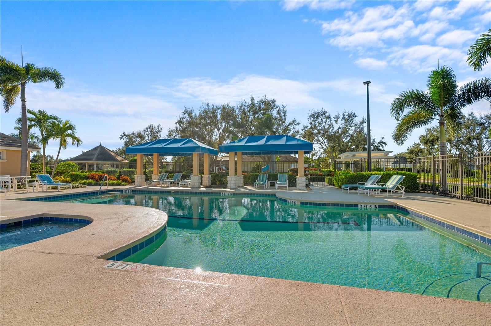 WISTERIA PARK - Residential
