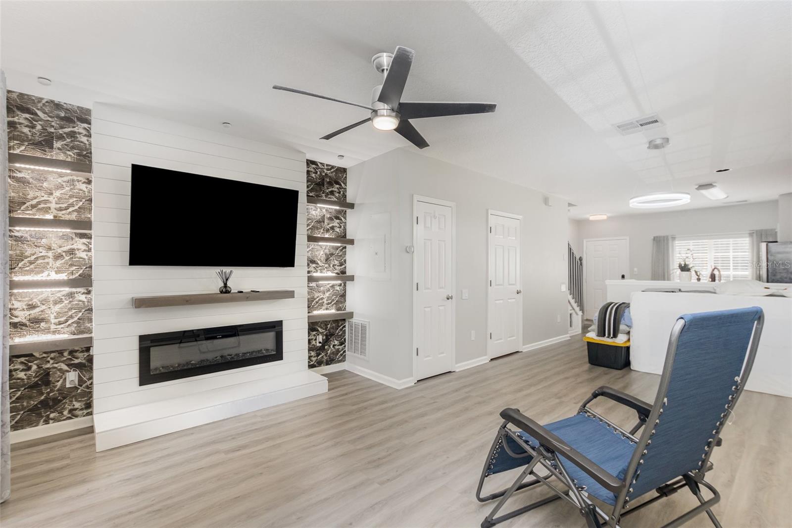1178 VINELAND PLACE