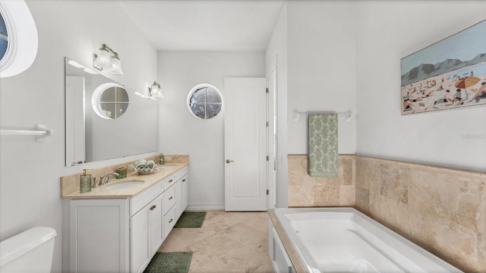 KEY ROYALE 7TH ADD - Residential