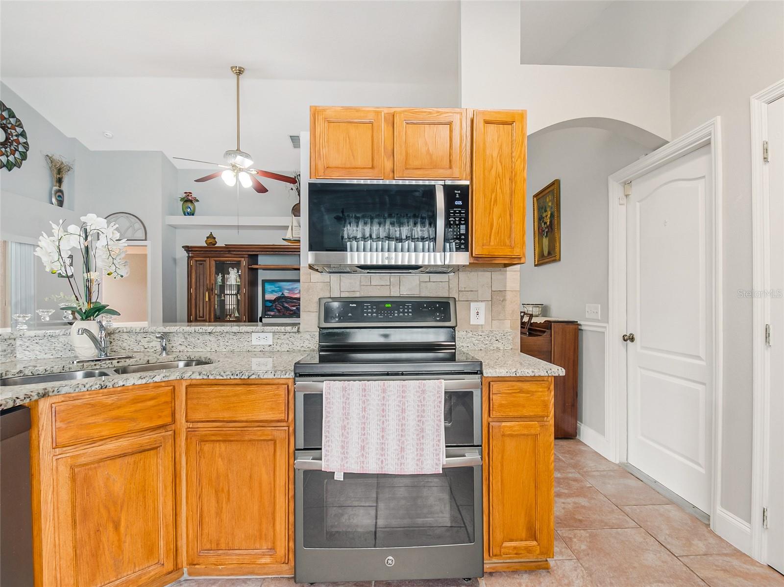 PERSHING HEIGHTS - Residential