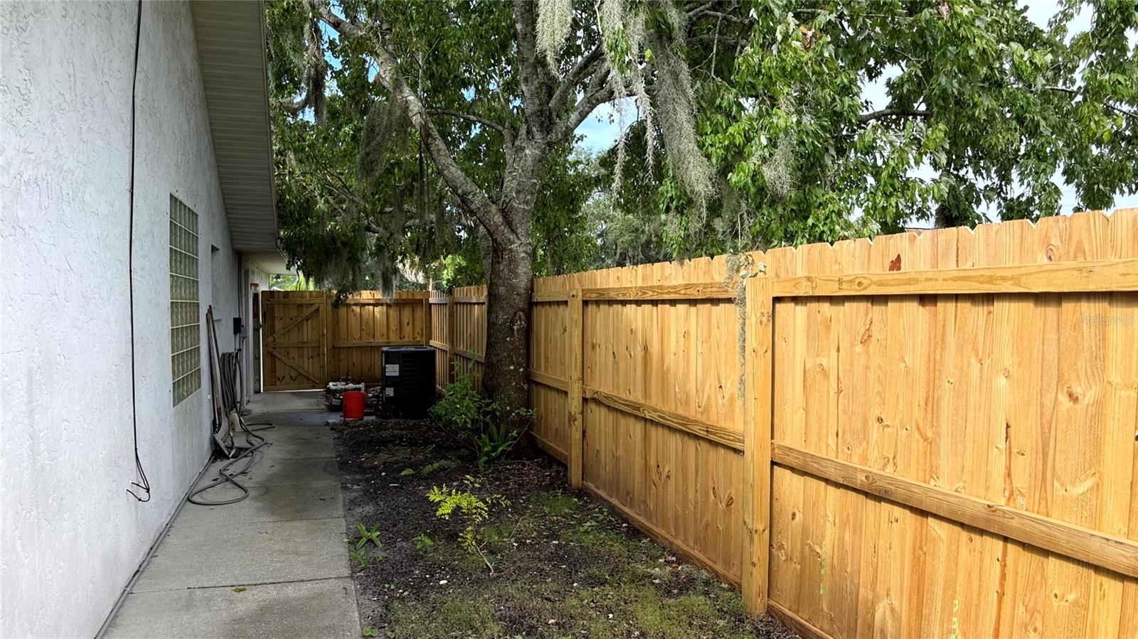 FLORIDA SHORES 01 - Residential