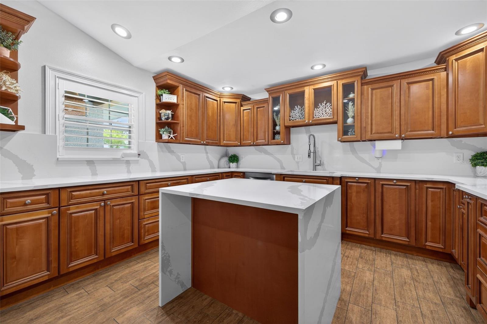 BAY CREST PARK - Residential