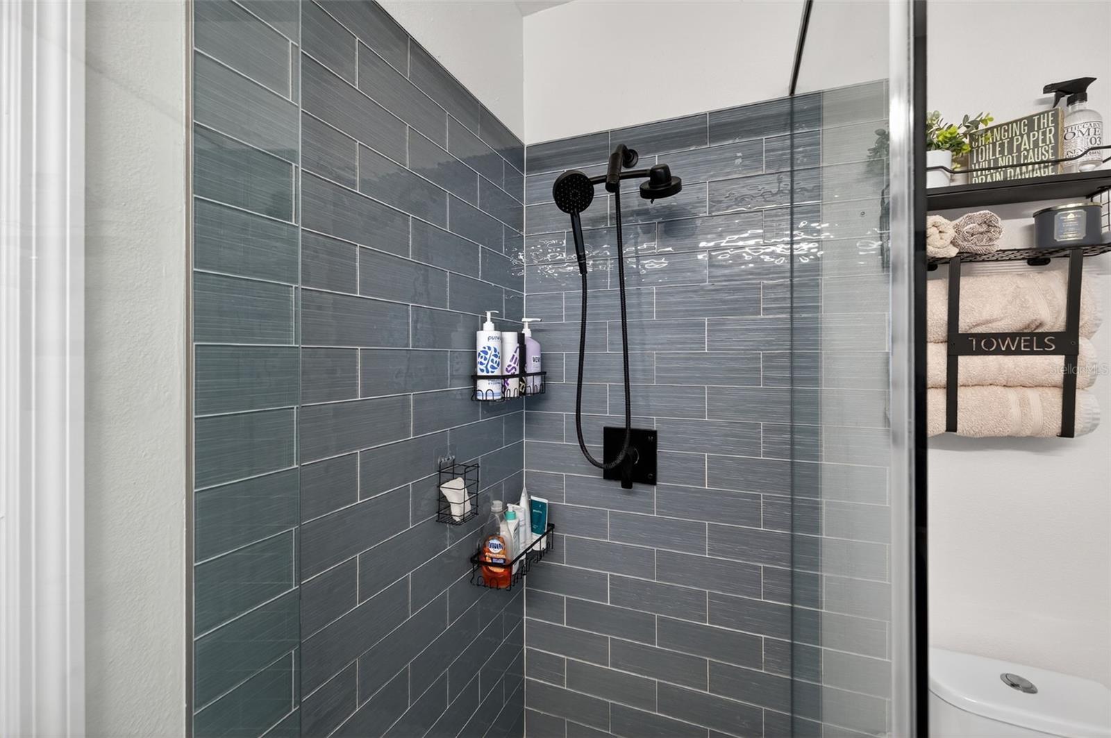 BAY CREST PARK - Residential