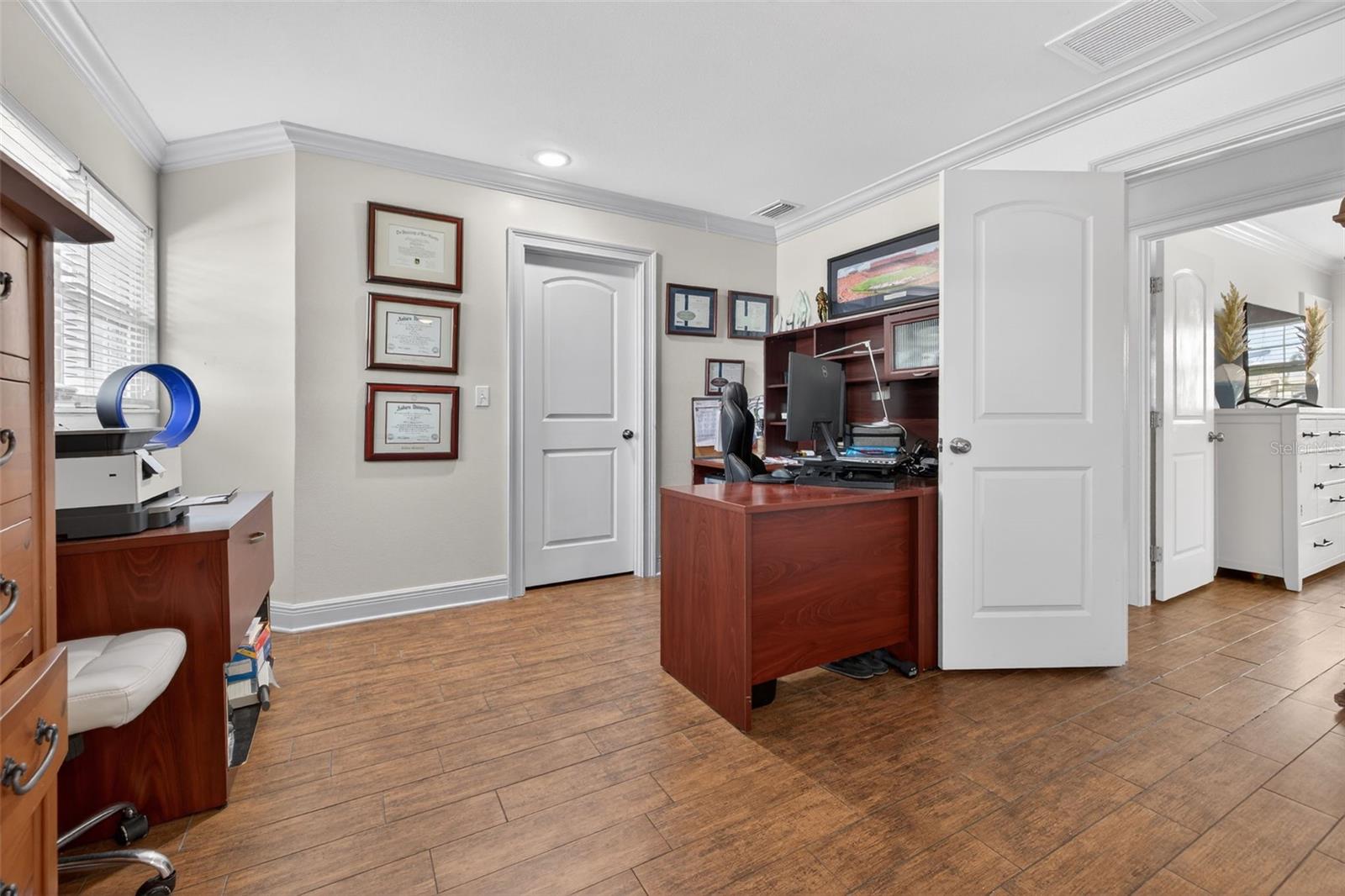 BAY CREST PARK - Residential