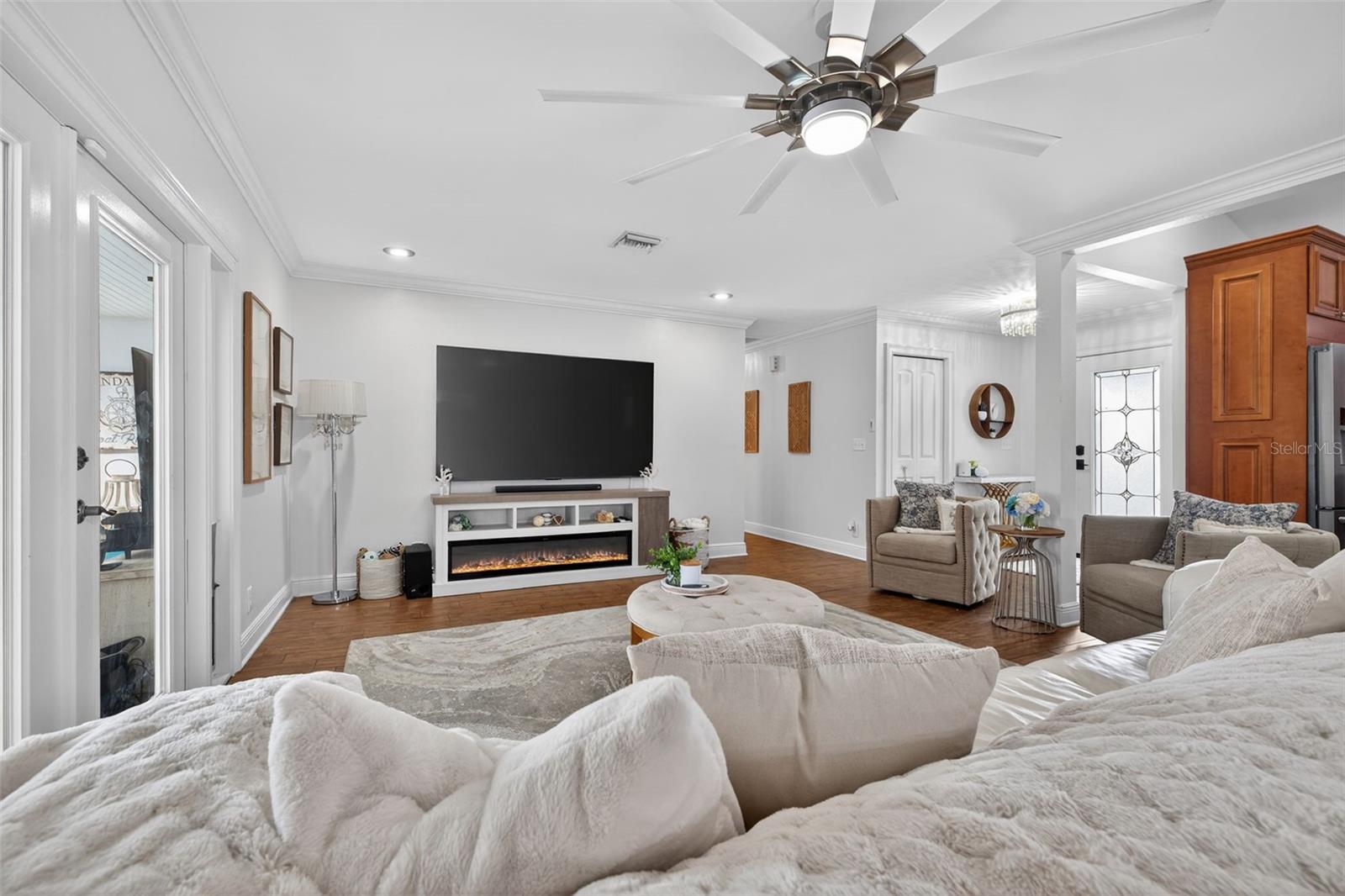 BAY CREST PARK - Residential