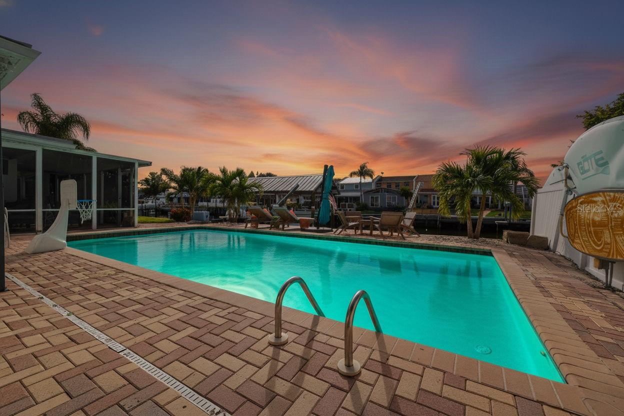 BAY CREST PARK - Residential