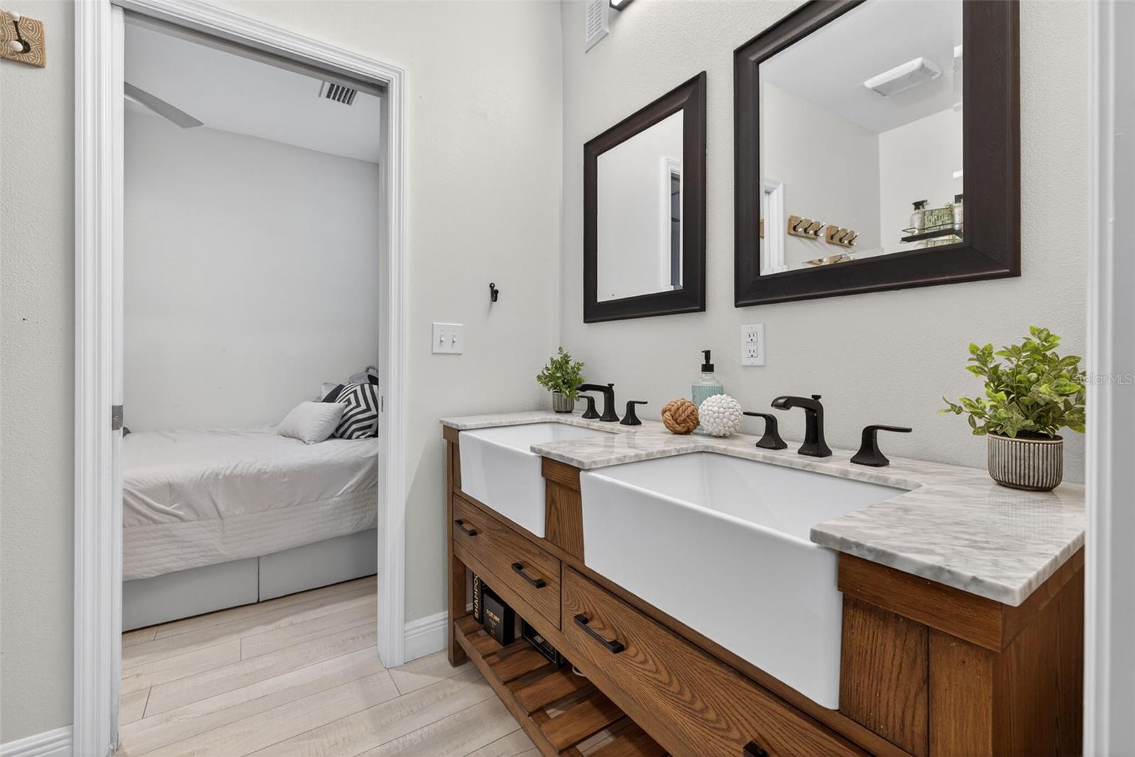 BAY CREST PARK - Residential