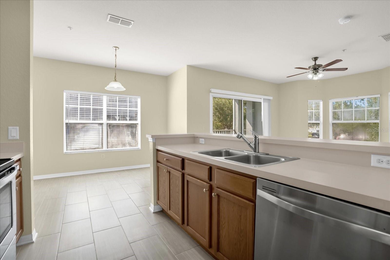 ESTATES/PK CENTRAL CONDO - Residential