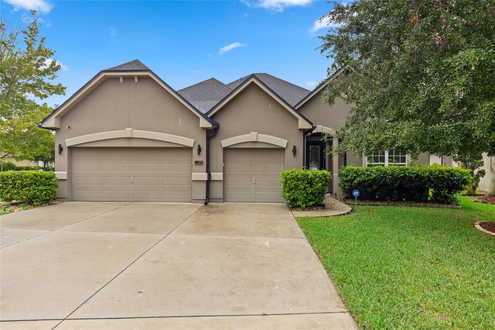 4420 CASTLE PALM COURT