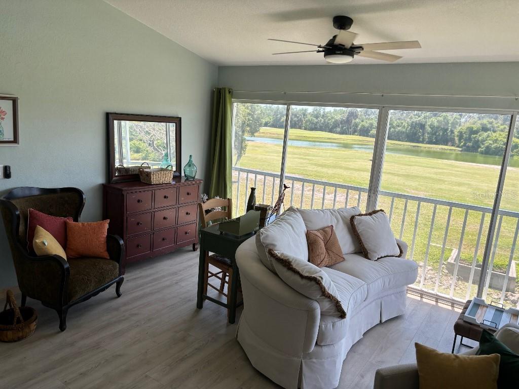 GOLF GREEN - Residential