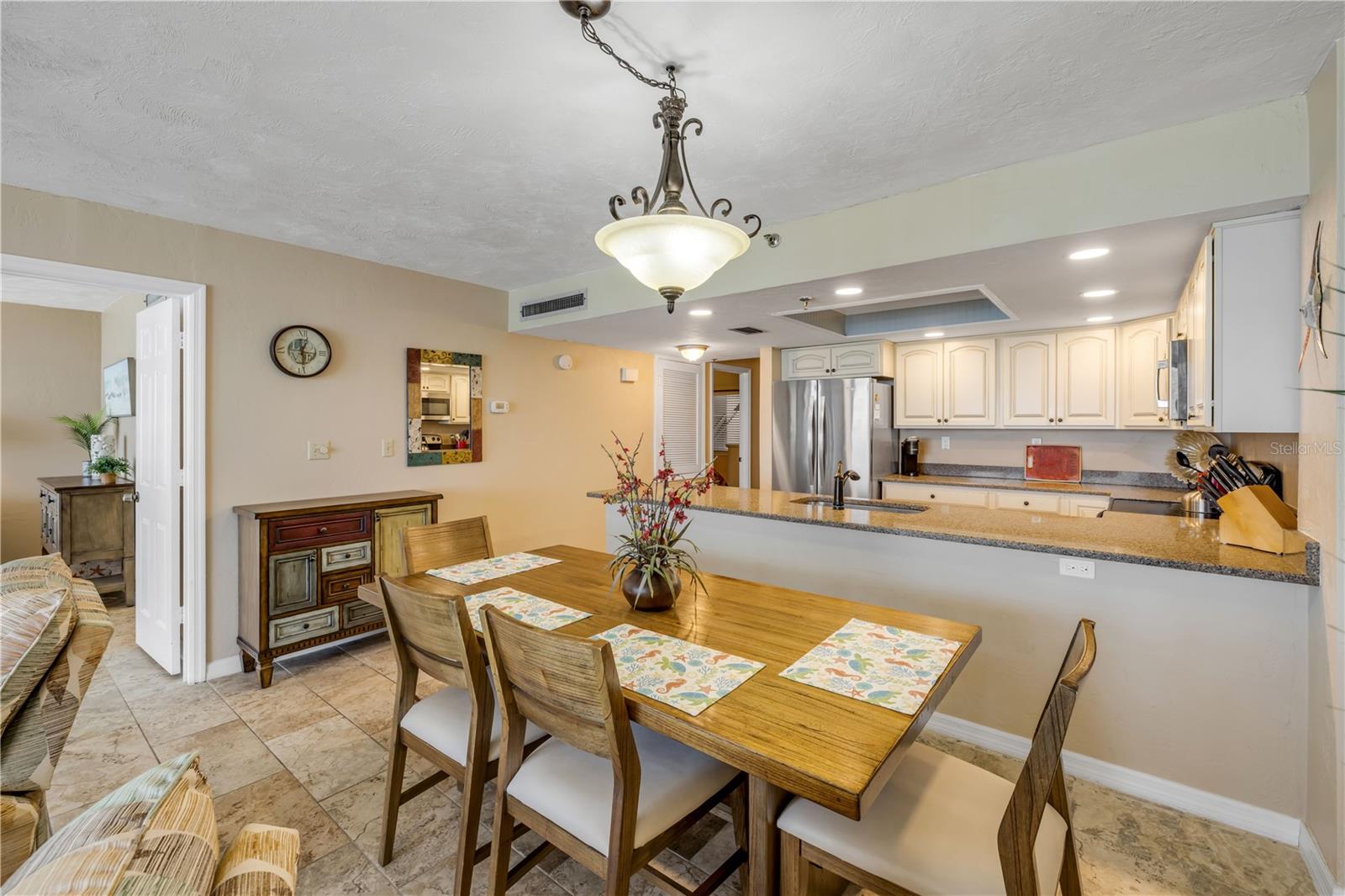 MOONTIDE CONDO - Residential