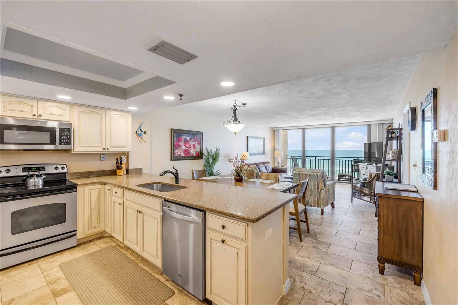 MOONTIDE CONDO - Residential