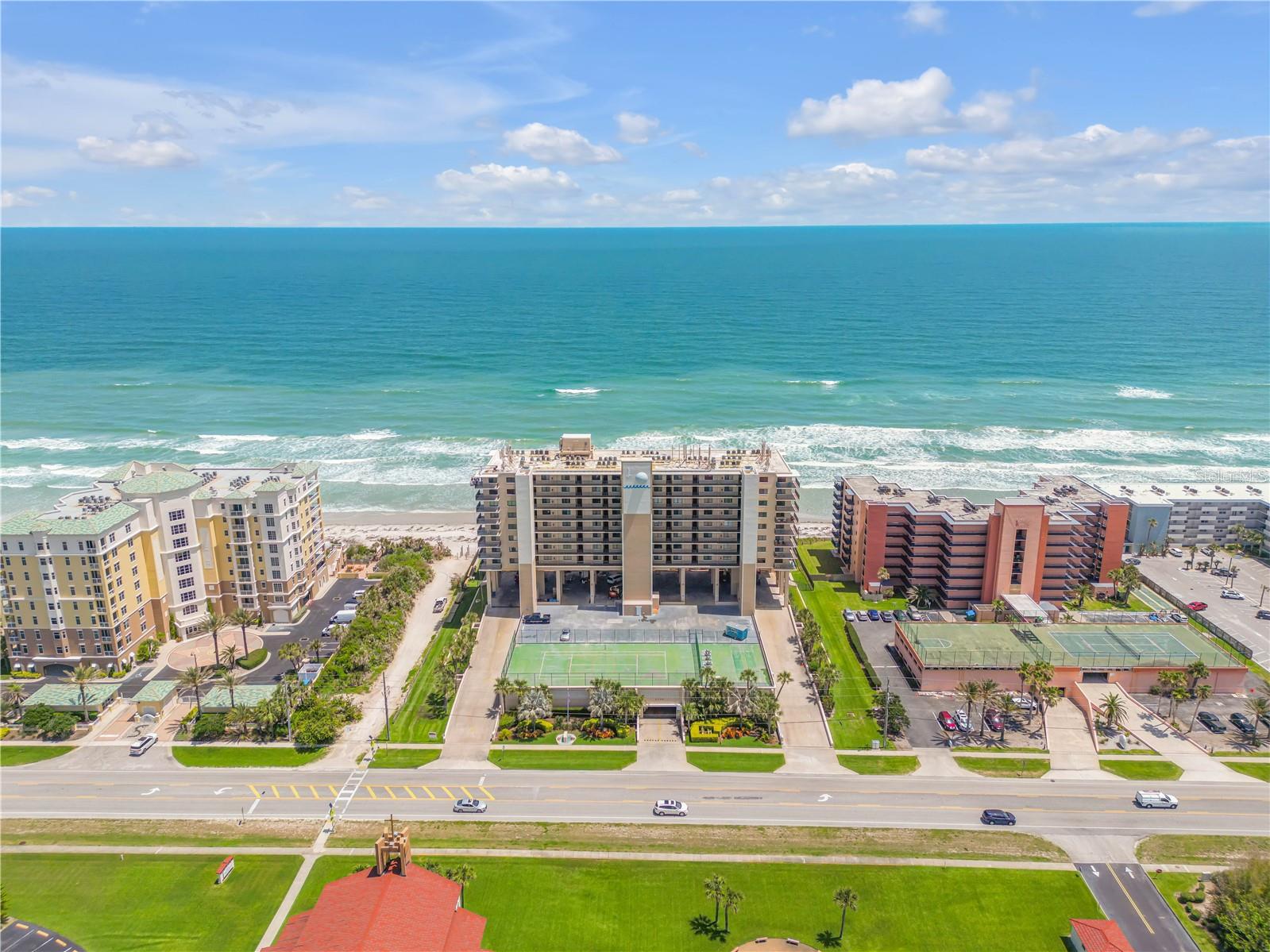 MOONTIDE CONDO - Residential