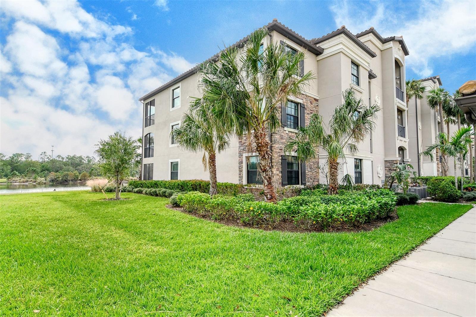 LAKEWOOD NATIONAL - Residential Lease