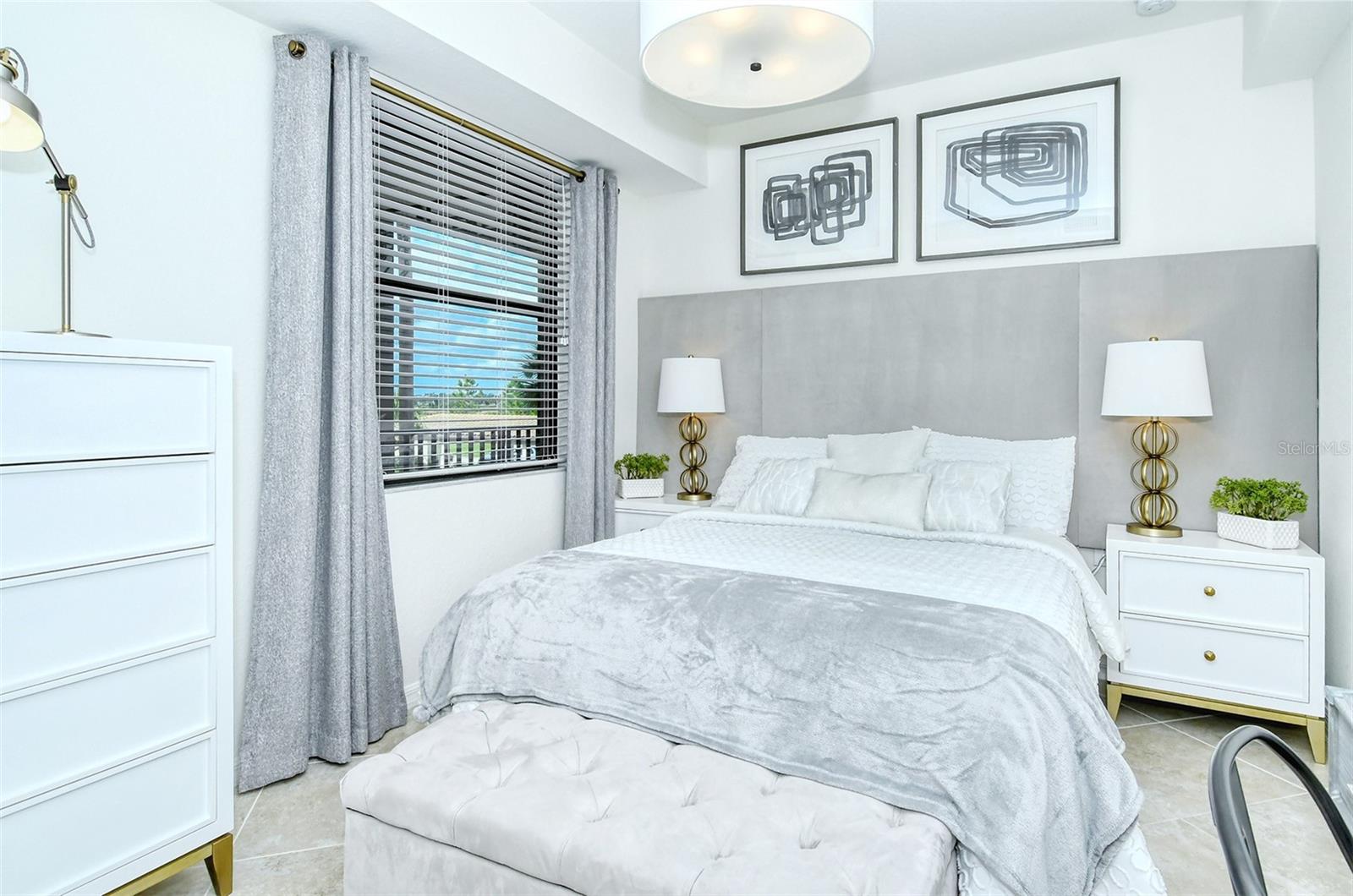 LAKEWOOD NATIONAL - Residential Lease