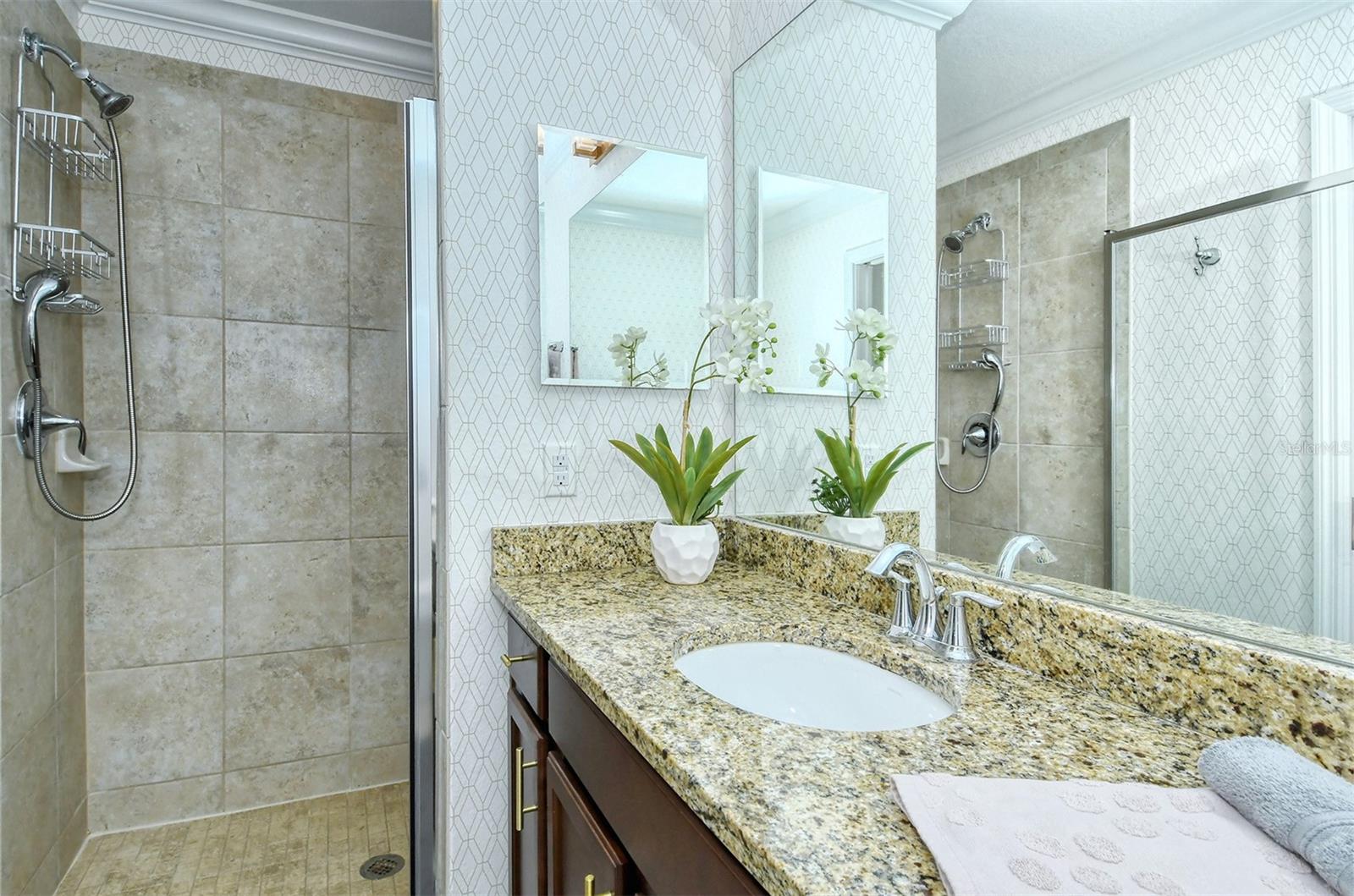 LAKEWOOD NATIONAL - Residential Lease