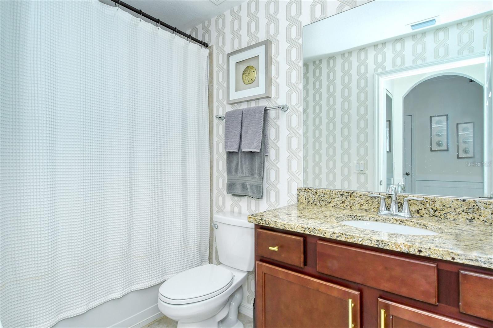 LAKEWOOD NATIONAL - Residential Lease