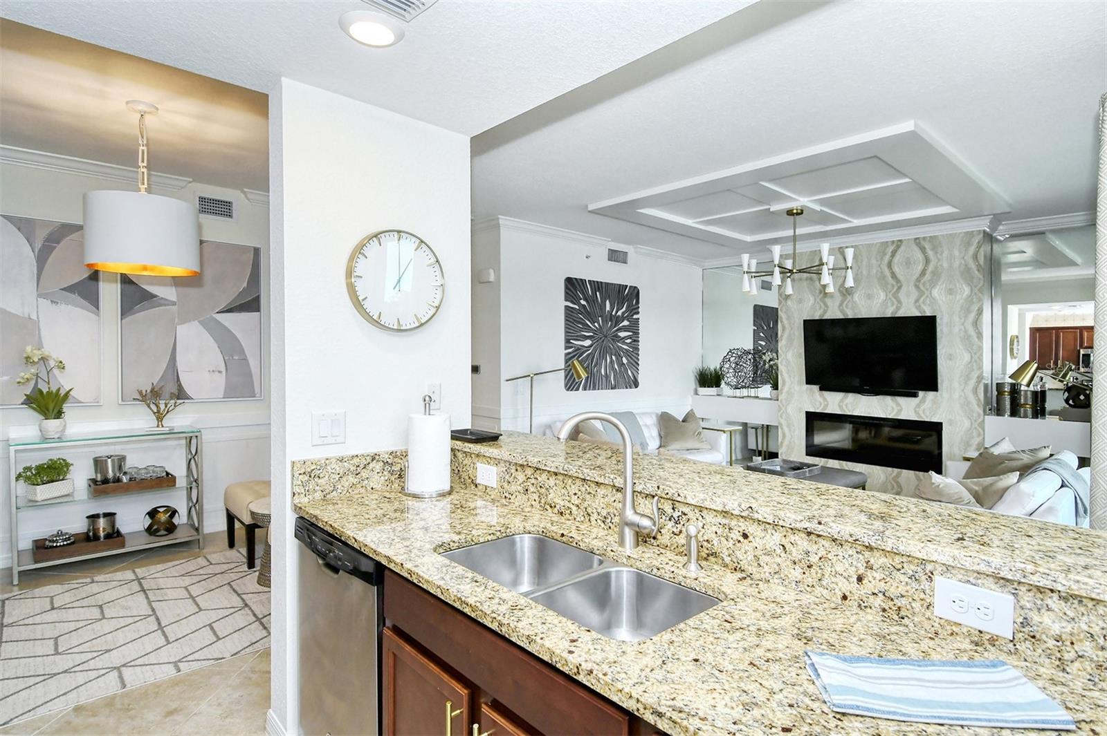 LAKEWOOD NATIONAL - Residential Lease