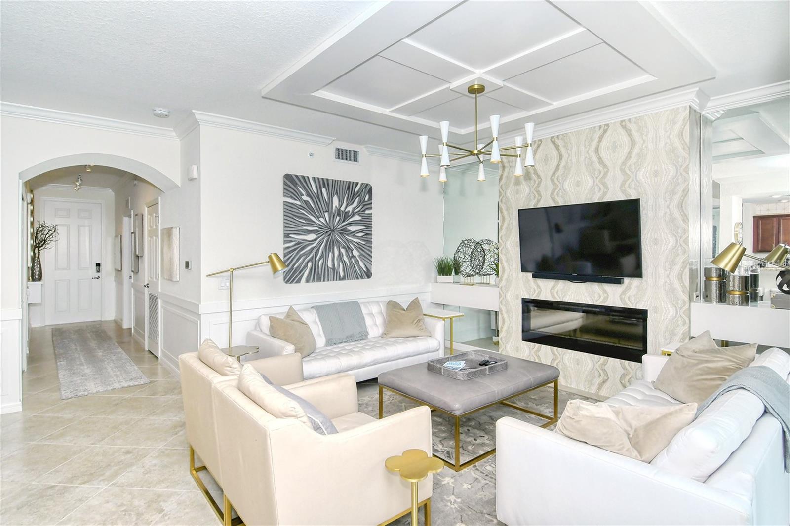 LAKEWOOD NATIONAL - Residential Lease