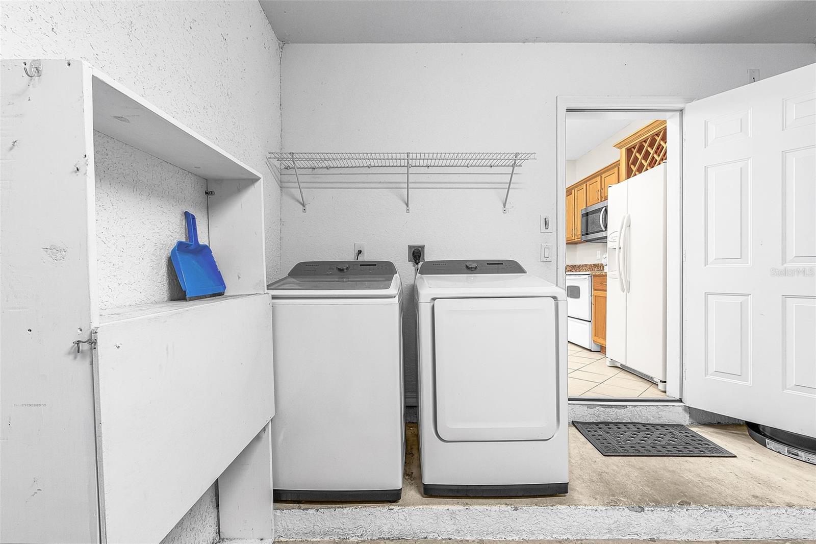 COLONNADE/FORUM - Residential