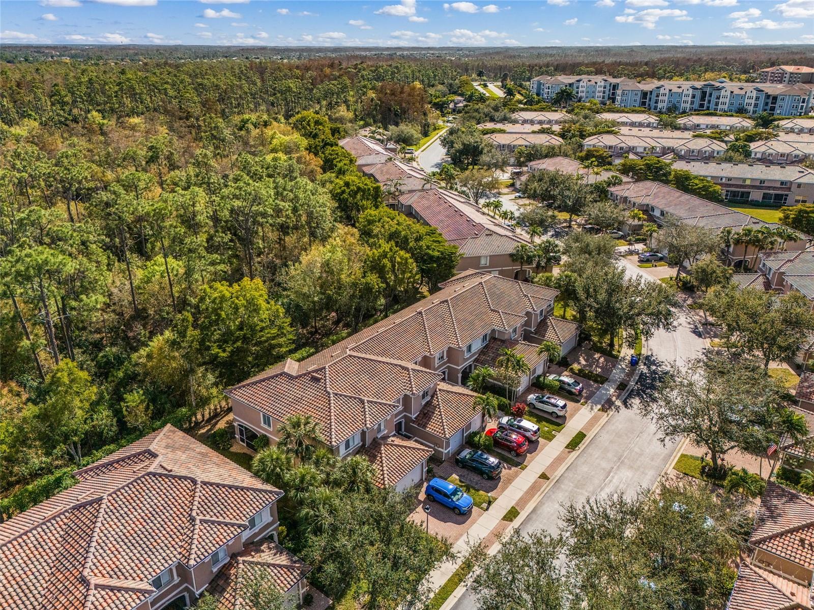 COLONNADE/FORUM - Residential