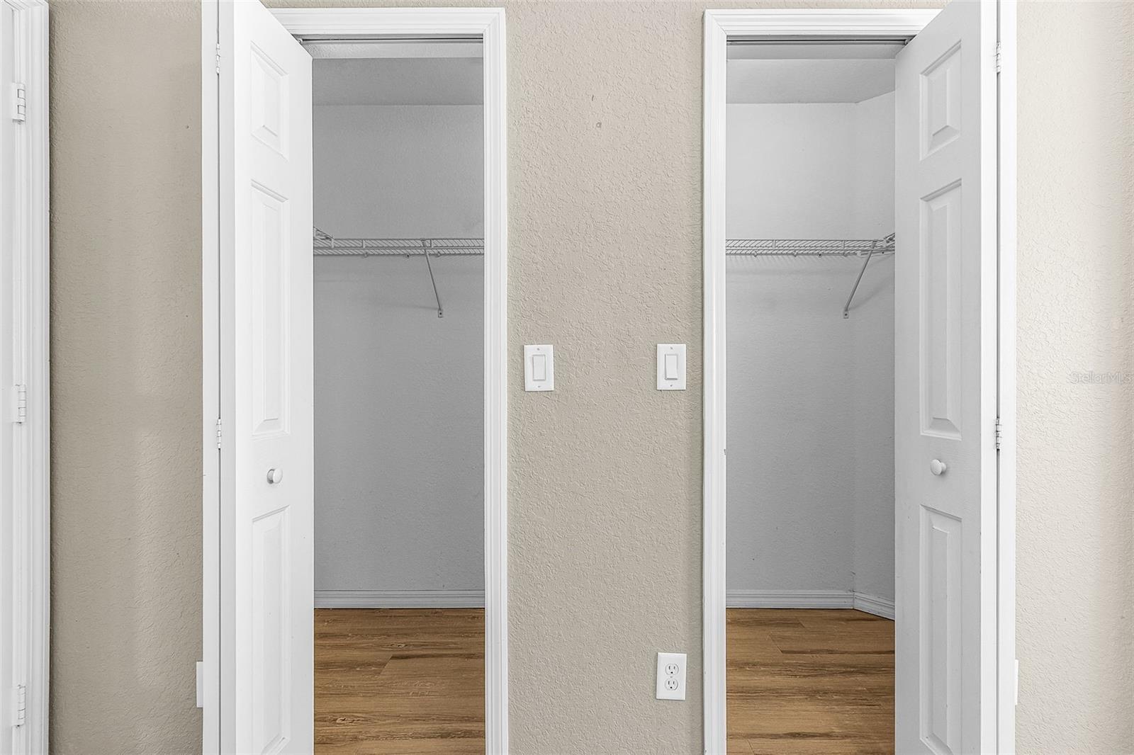 COLONNADE/FORUM - Residential