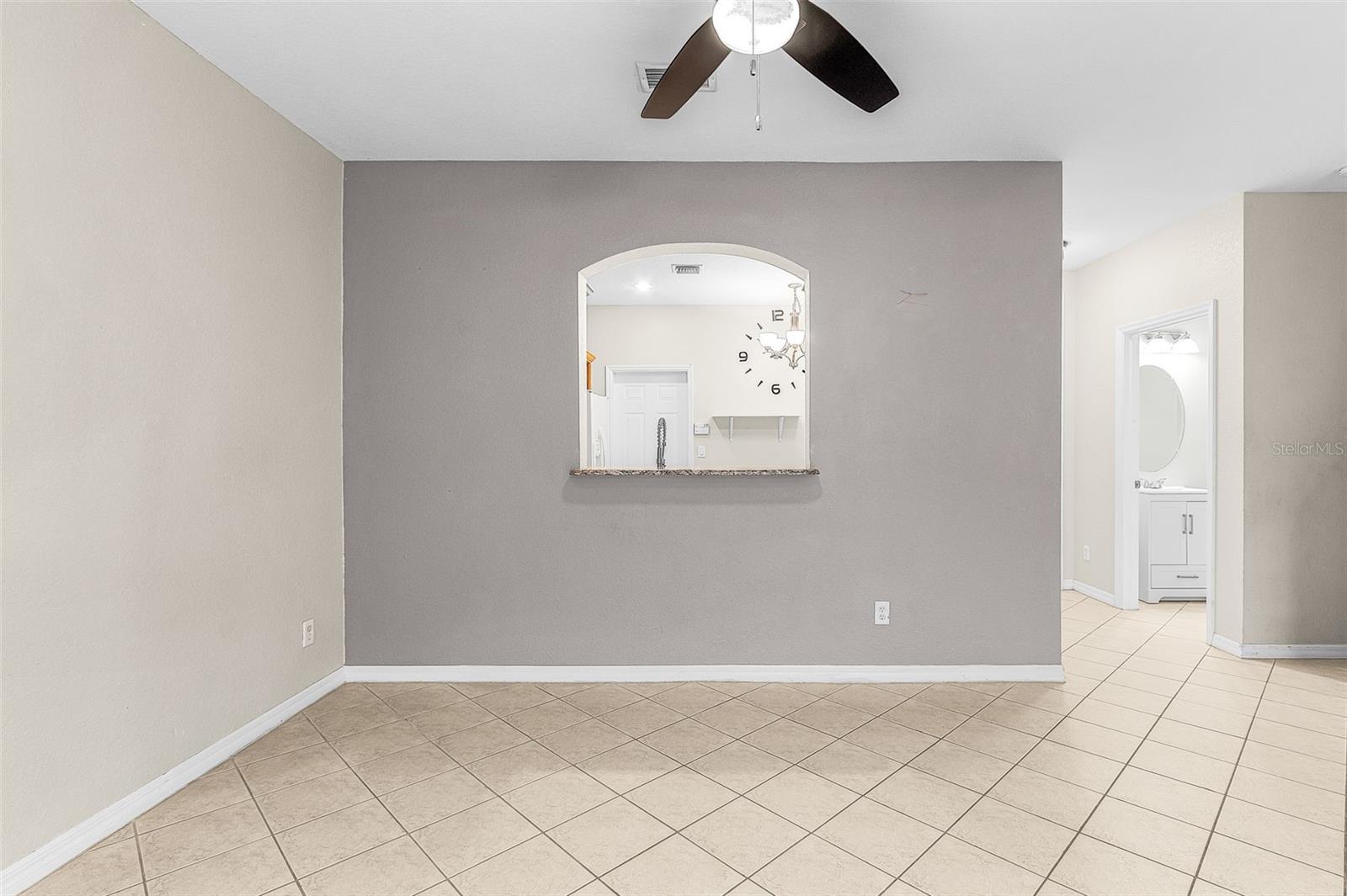 COLONNADE/FORUM - Residential