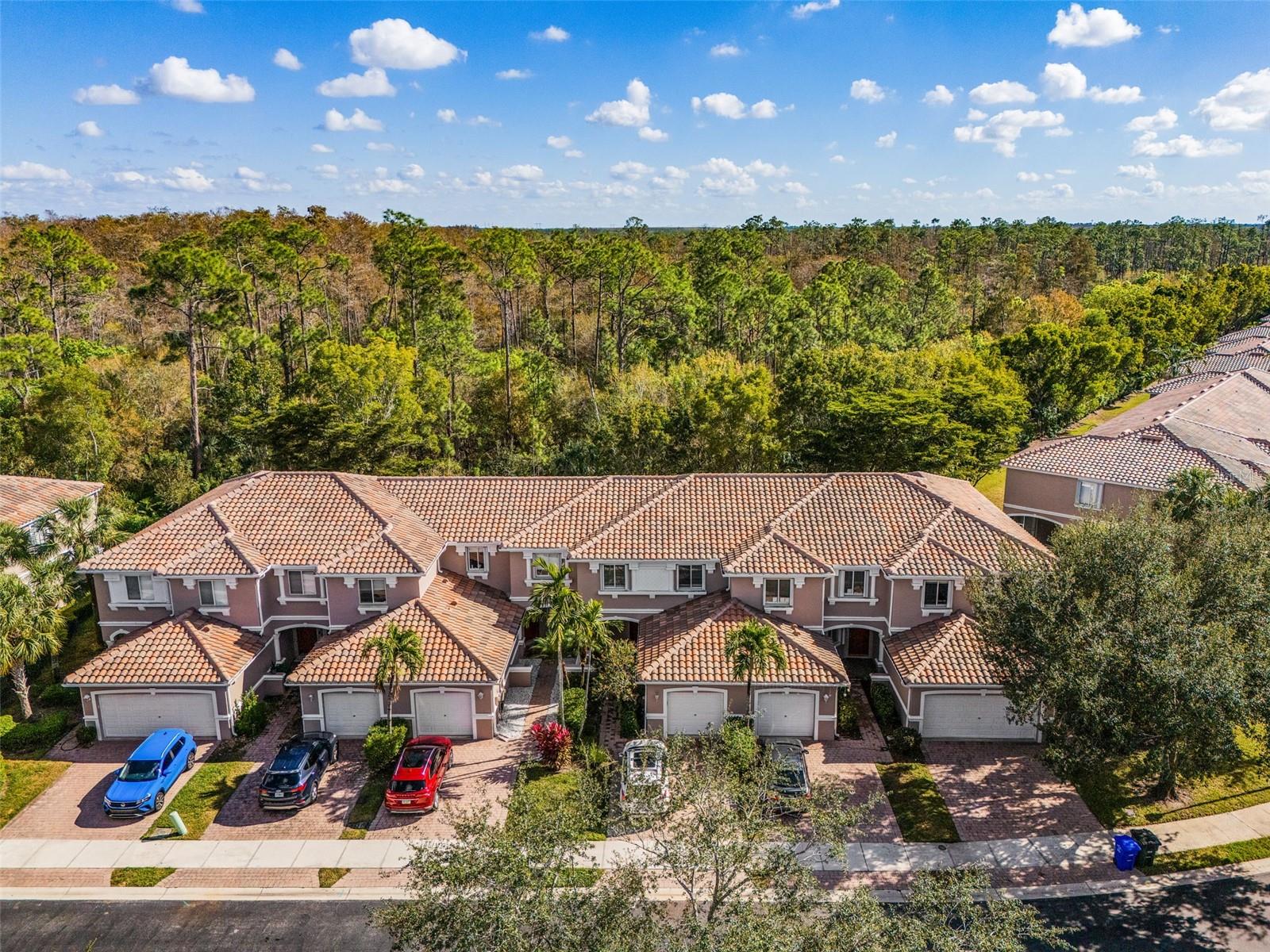 COLONNADE/FORUM - Residential
