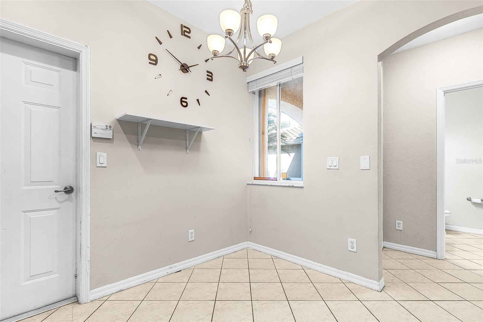 COLONNADE/FORUM - Residential