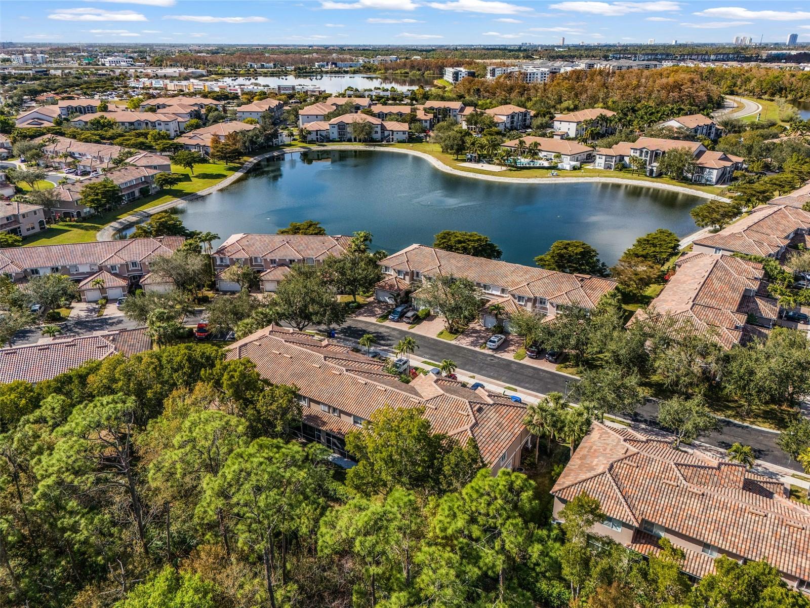 COLONNADE/FORUM - Residential