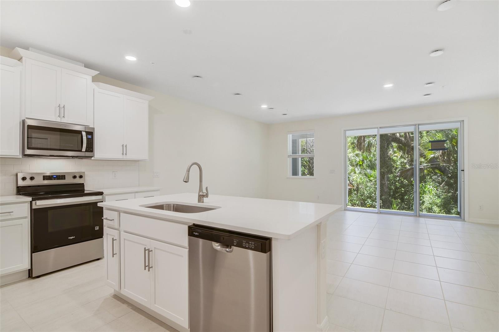 TOWNS AT GREENLEAF - Residential