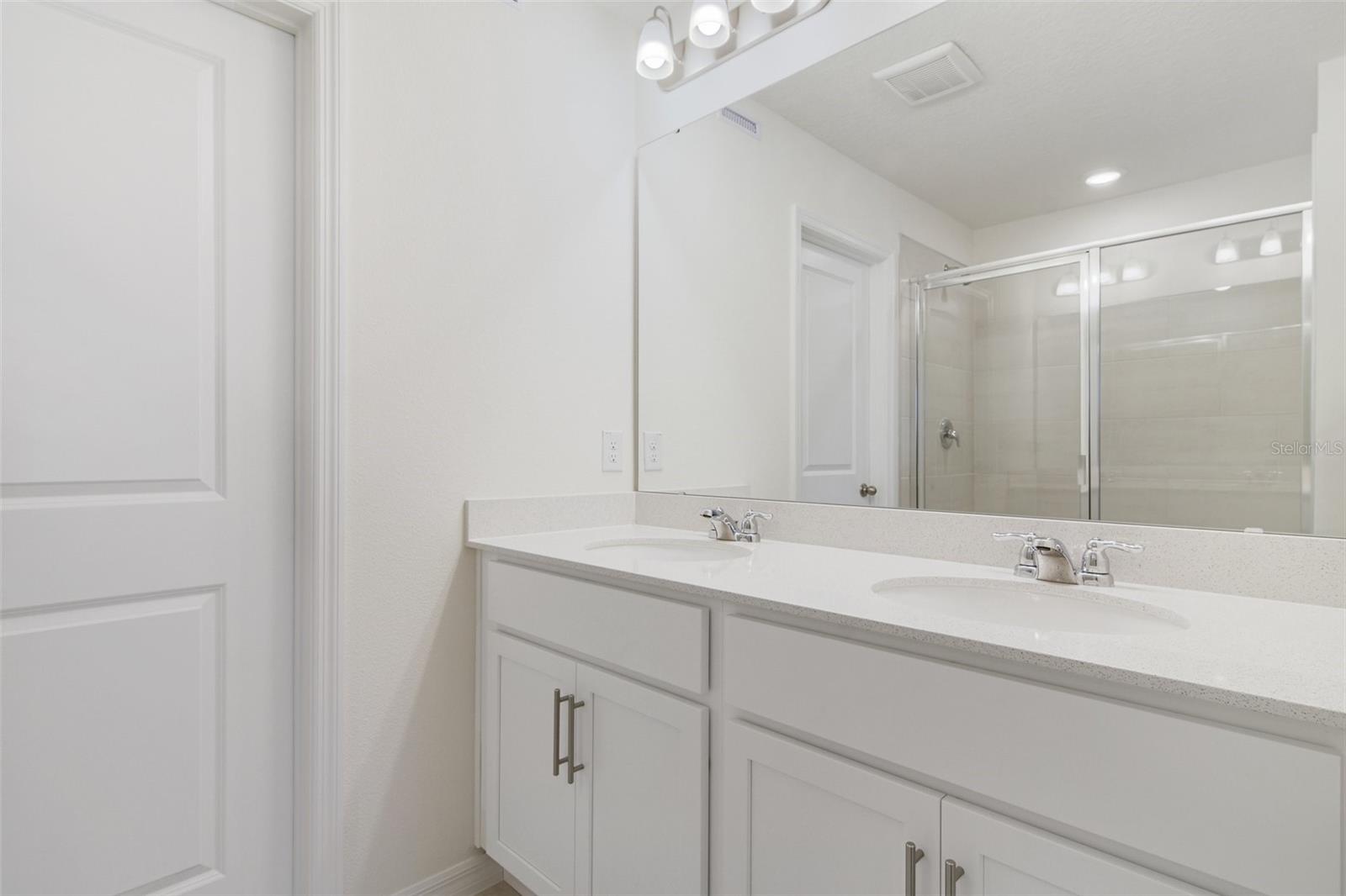 TOWNS AT GREENLEAF - Residential