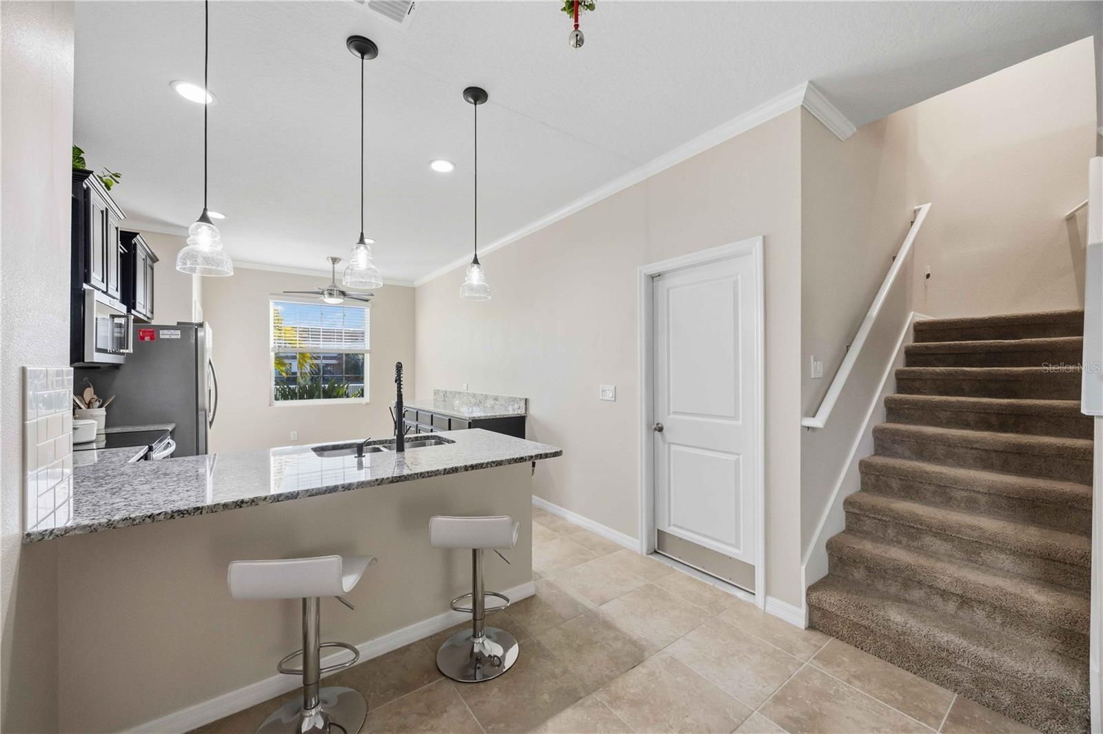 BAYTOWN SQUARE - Residential