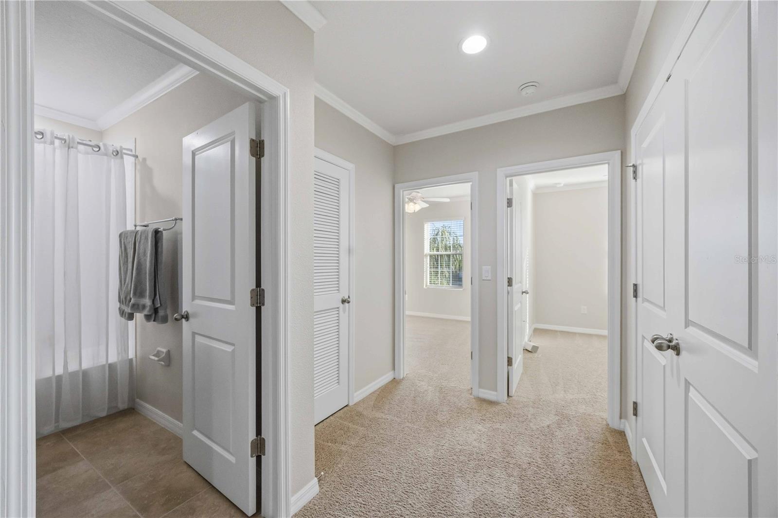 BAYTOWN SQUARE - Residential