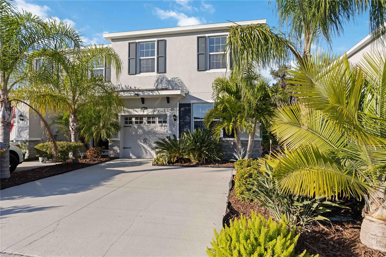 BAYTOWN SQUARE - Residential