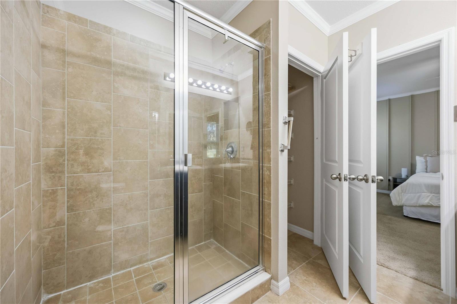 BAYTOWN SQUARE - Residential