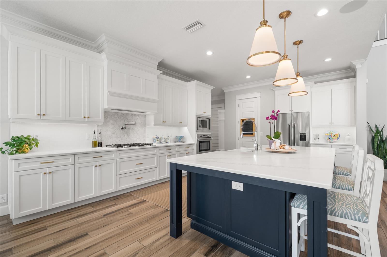 WEST SHORE CREST - Residential