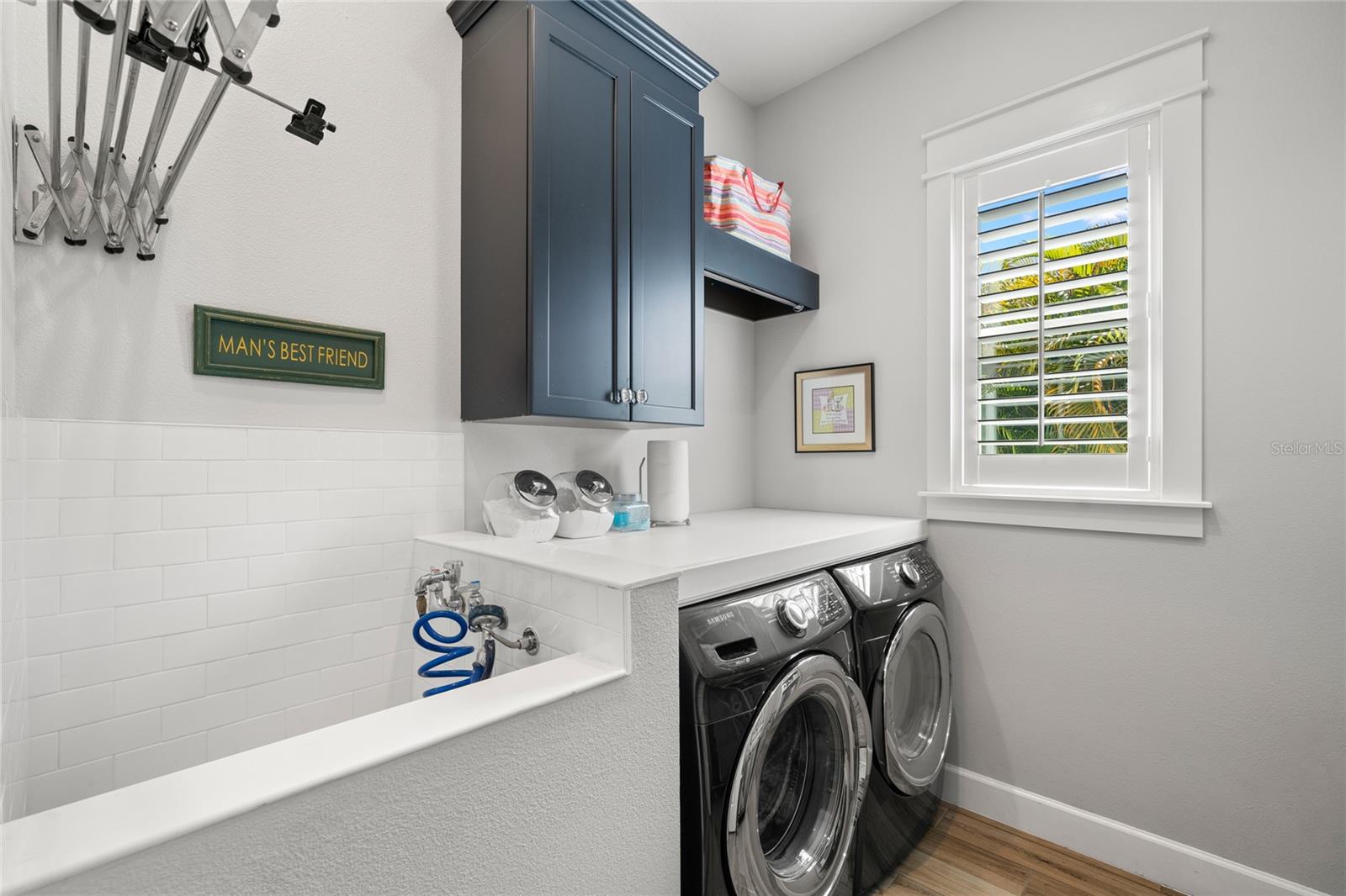 WEST SHORE CREST - Residential