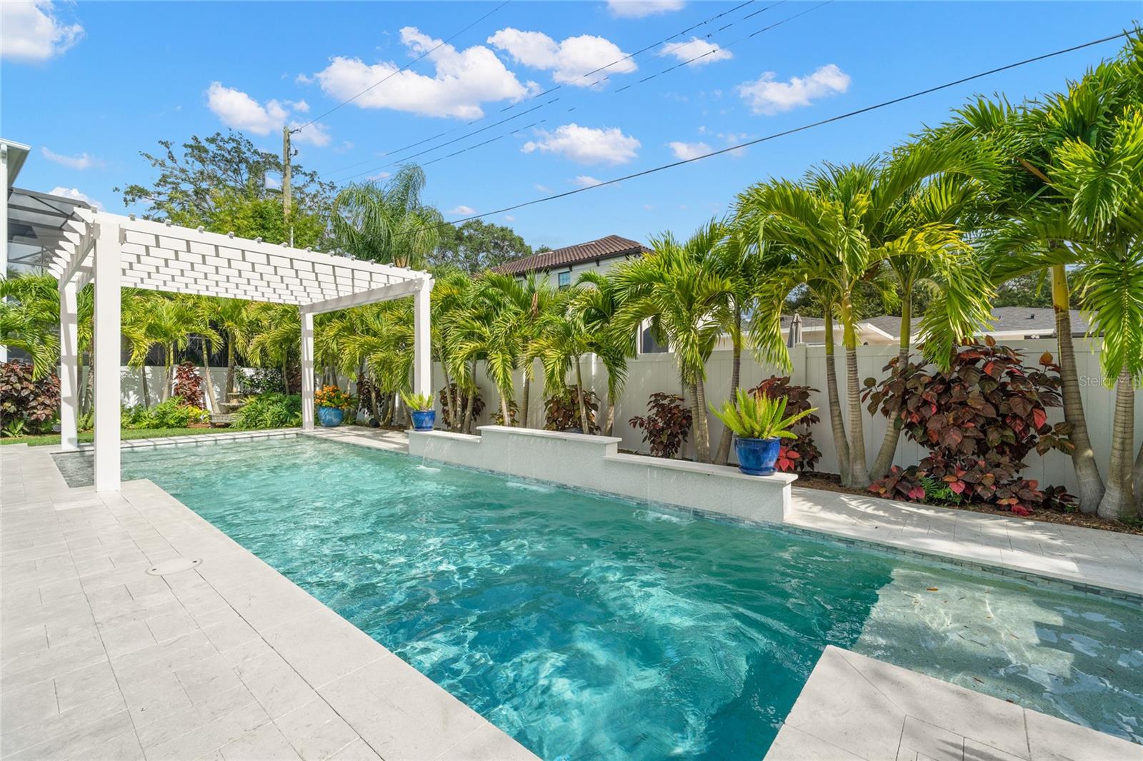 WEST SHORE CREST - Residential