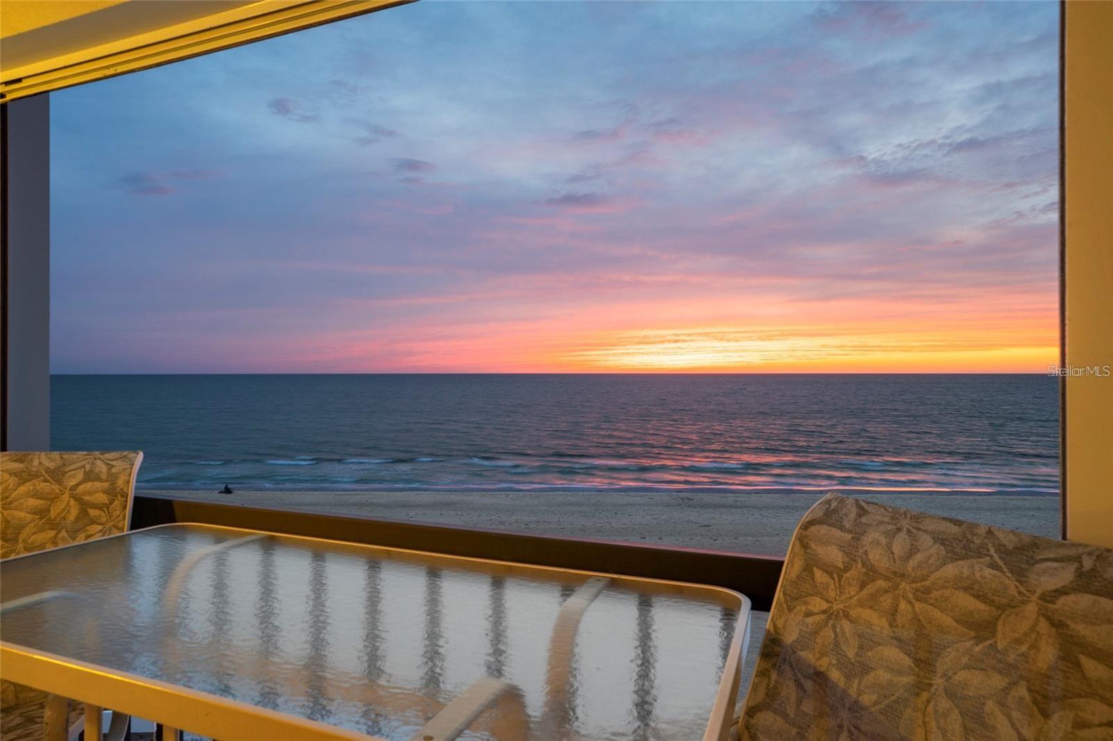 TAHITIAN TOWERS CONDO - Residential