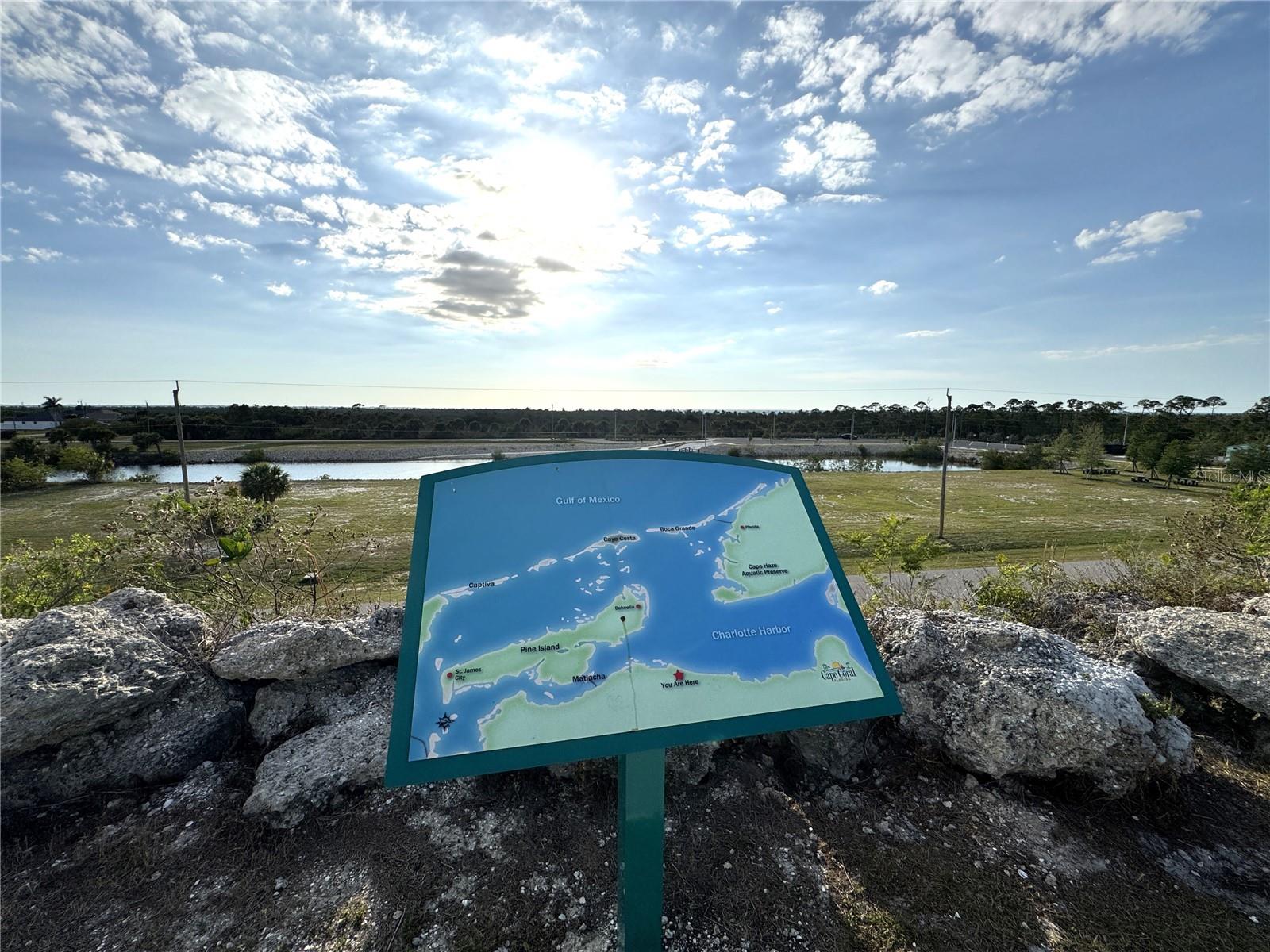 CAPE CORAL - Land