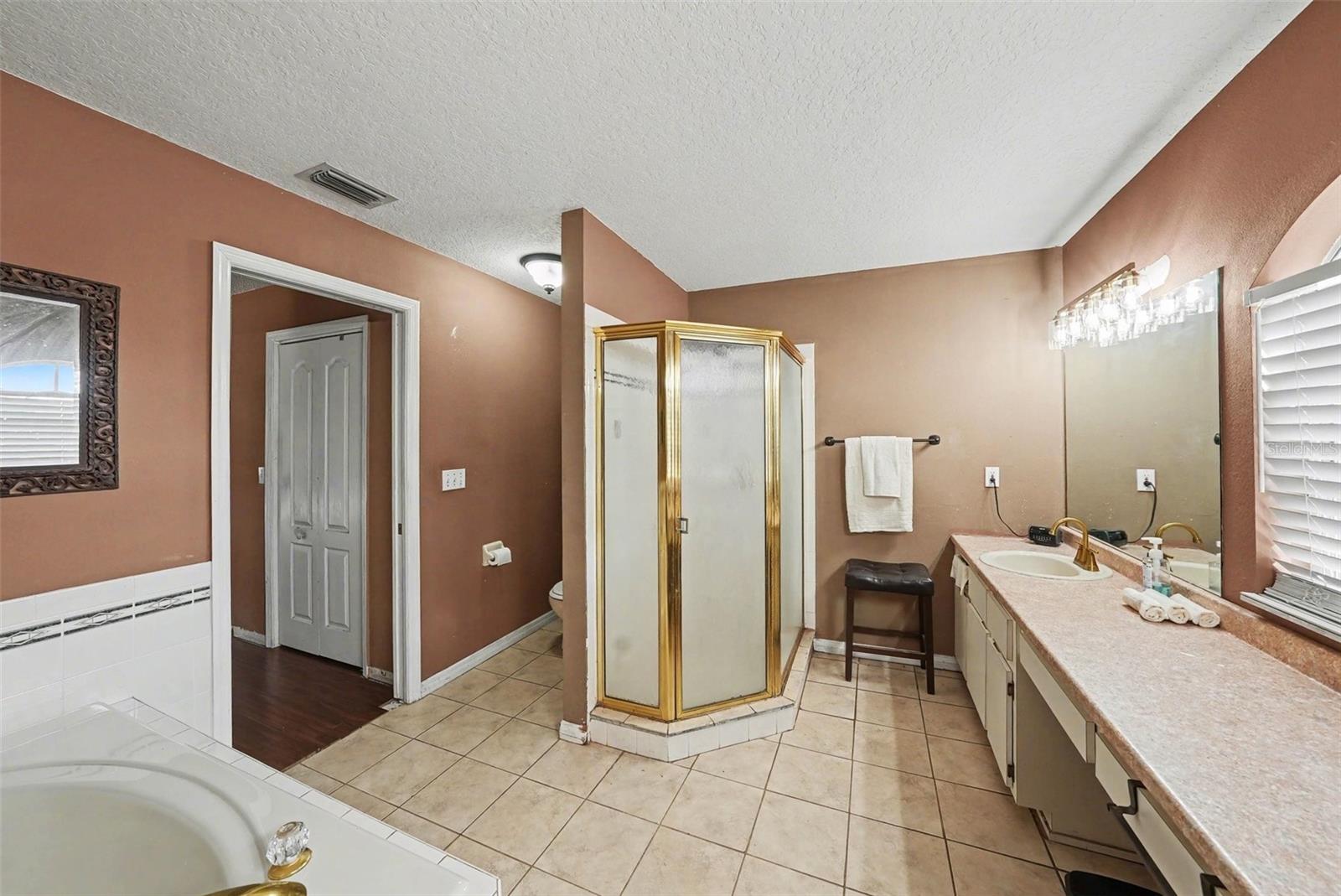 OAKRIDGE ESTATES UNIT 3 - Residential