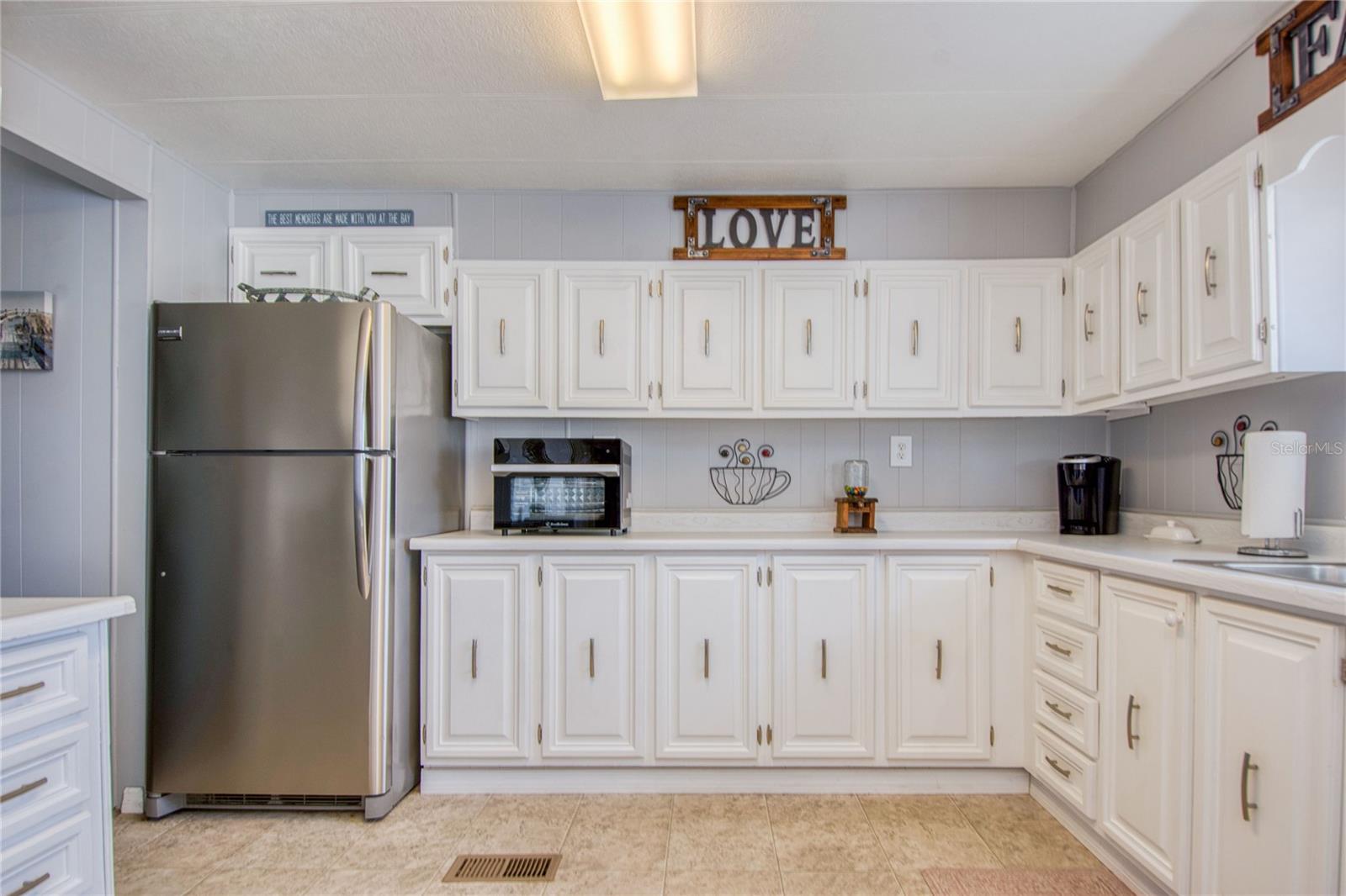 BAY ARISTOCRAT VILLAGE MOBILE HOME PARK UNREC - Residential