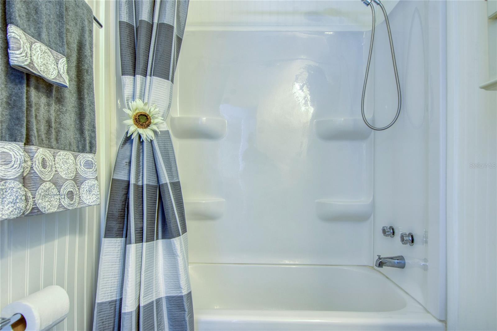 BAY ARISTOCRAT VILLAGE MOBILE HOME PARK UNREC - Residential